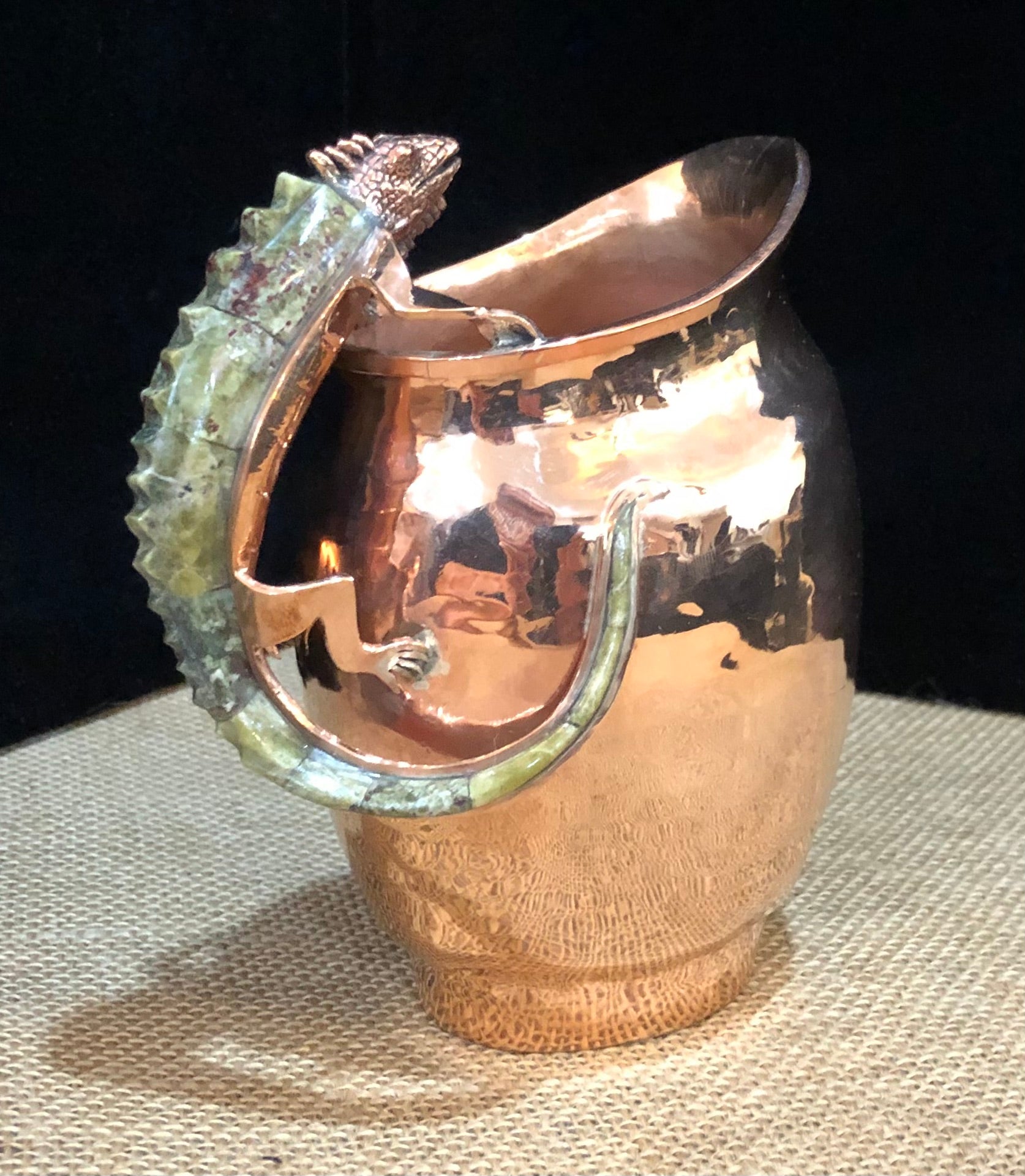 SU.ANG.4050 - Sm. Copper Pitcher w/ Stone Iguana Handle