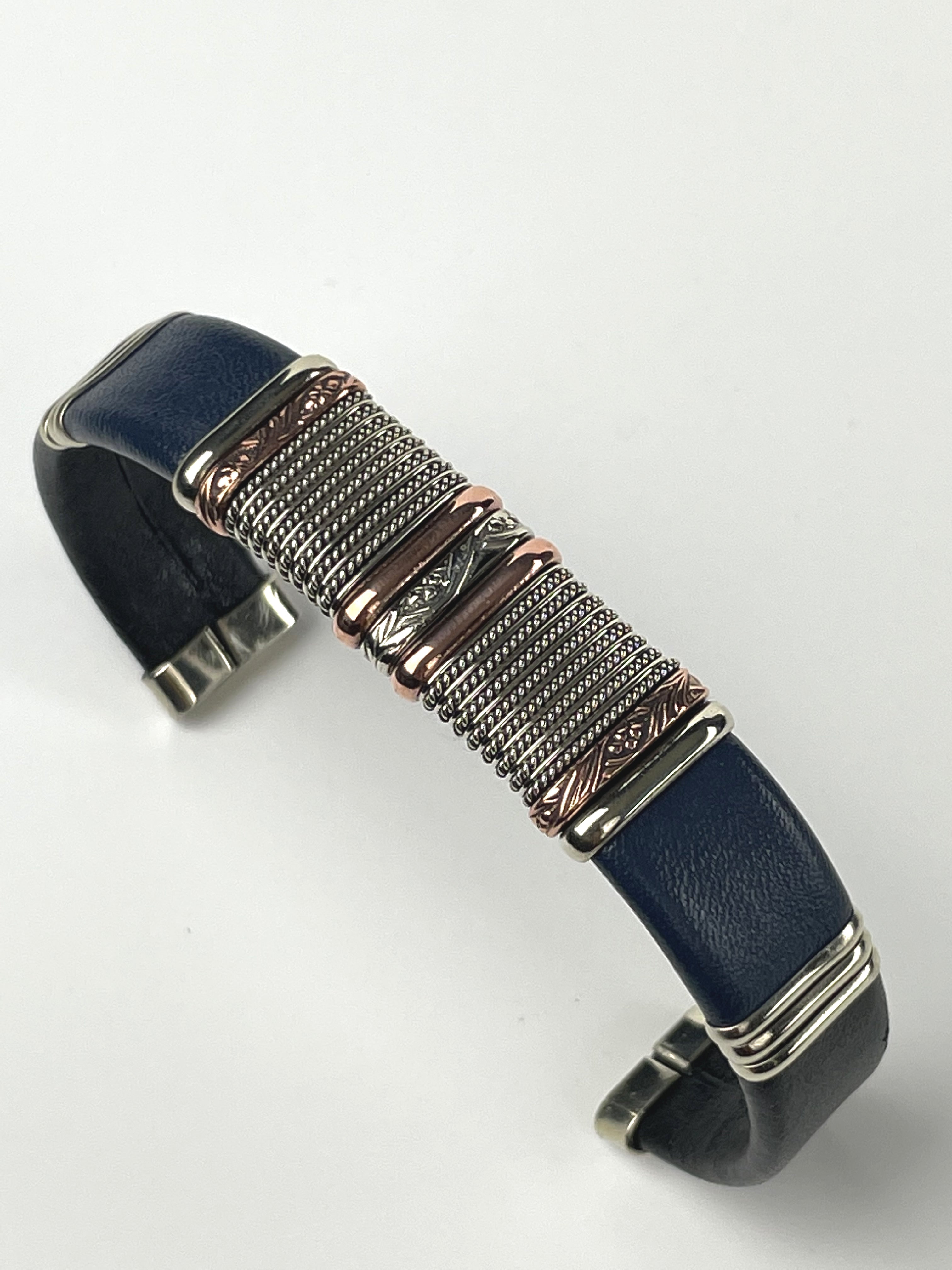 BR.ULB.0434 - Men's Navy Blue Leather Bracelet