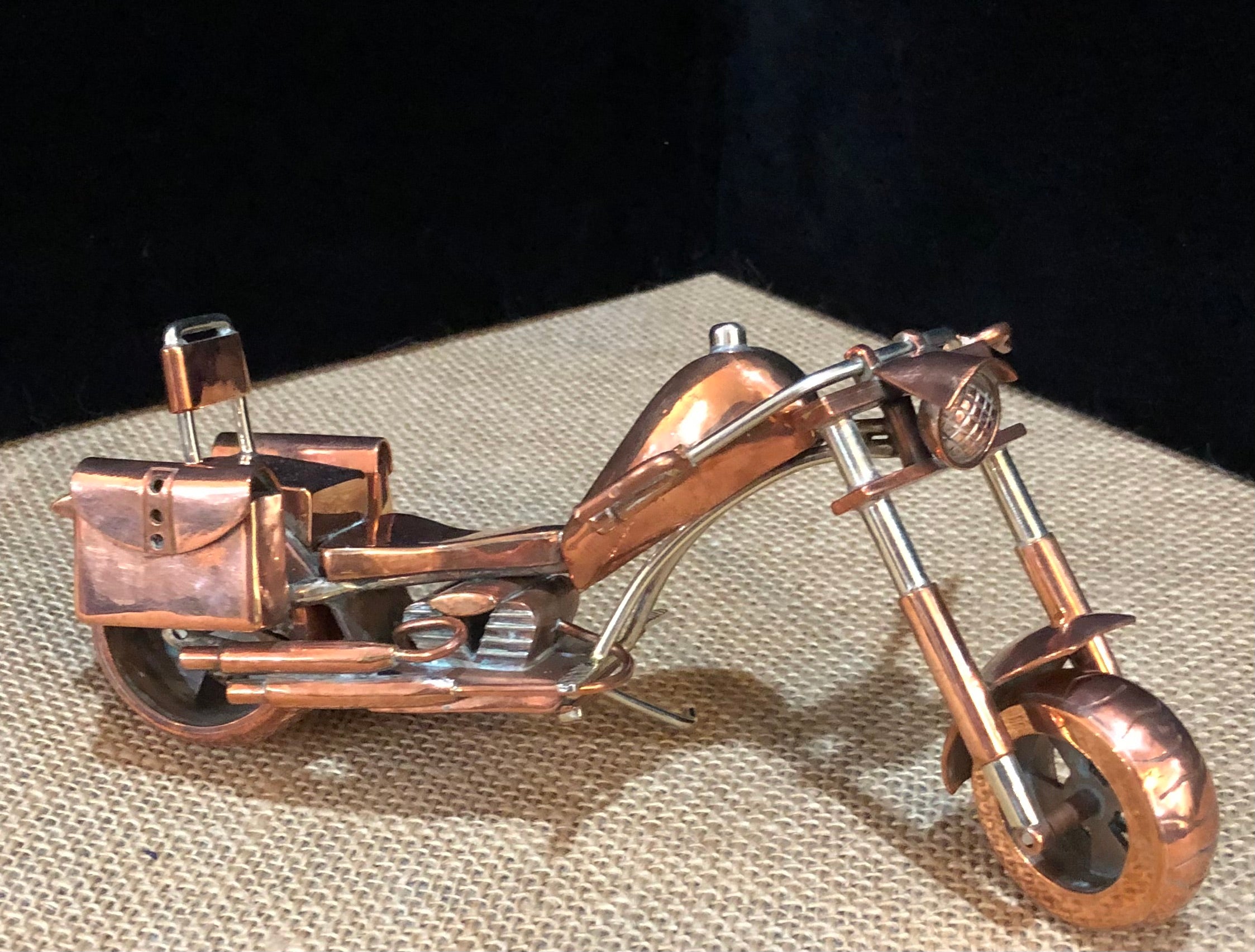 SU.ANG.4080 - Copper Motorcycle, Rider